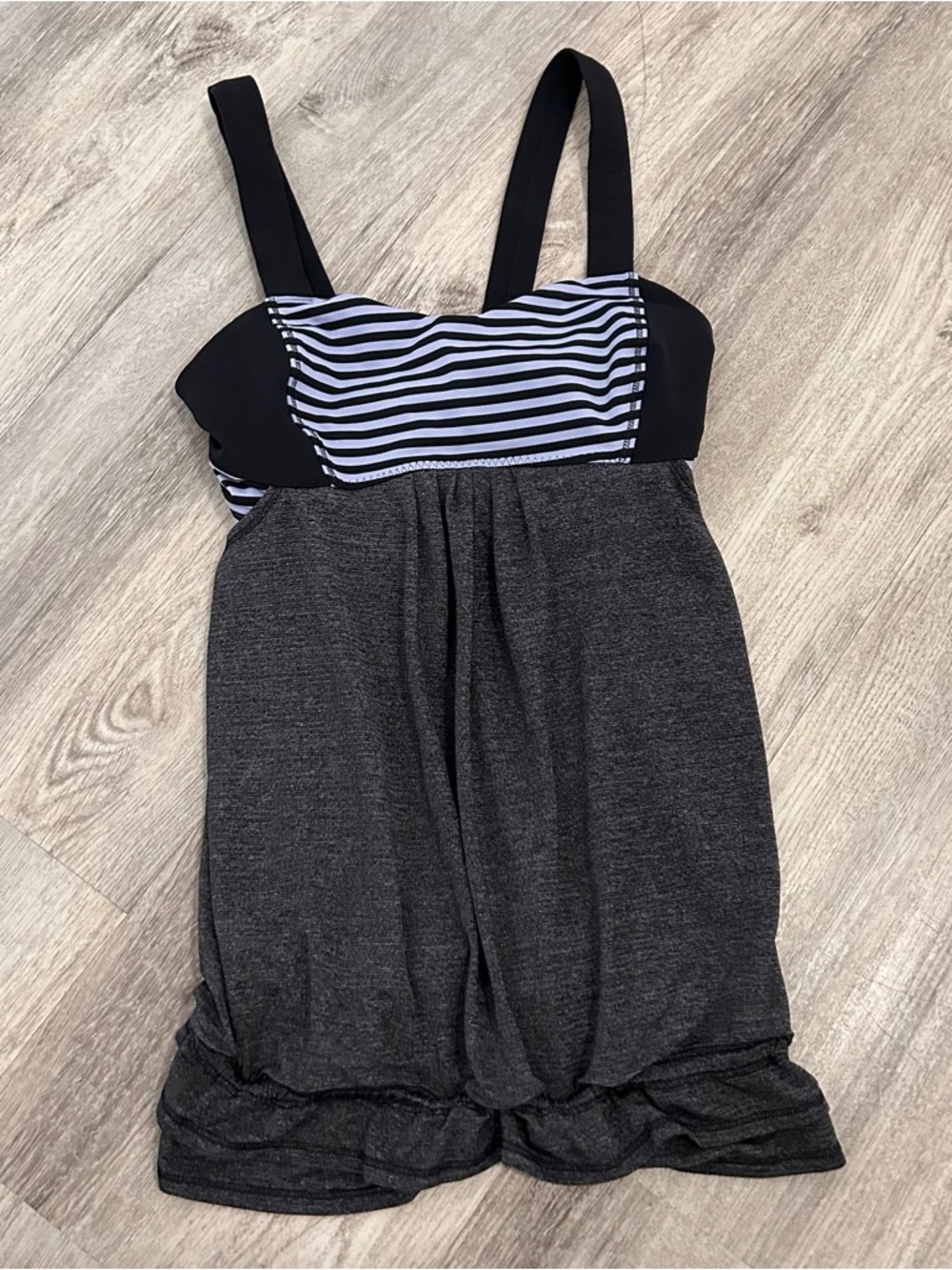 Lululemon Polar Haze Tank Top Womens 4 Black Gray Purple Yoga Pilates Active